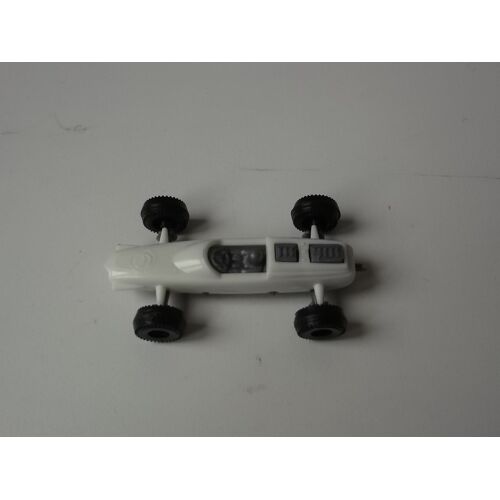 Voiture Formule 1 N° 6 (Beige)    1/64  