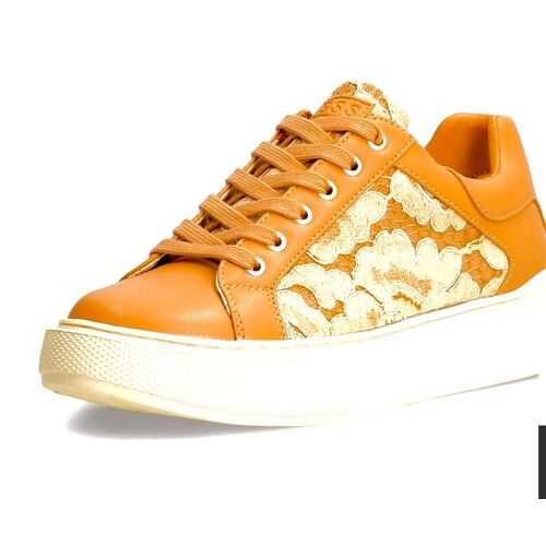 Baskets Pour Femme Neuves Dans L’Emballage D’Origine Et Avec Facture Authentique -Marque Guess