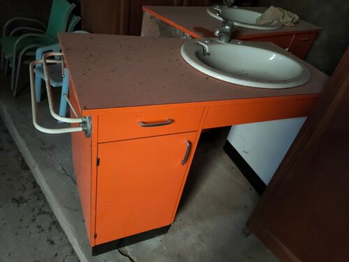 Meuble De Toilette Orange Pour Vasque