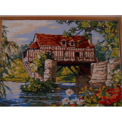 Canevas Fait Main Représentant Le Vieux Moulin De Vernon 27200