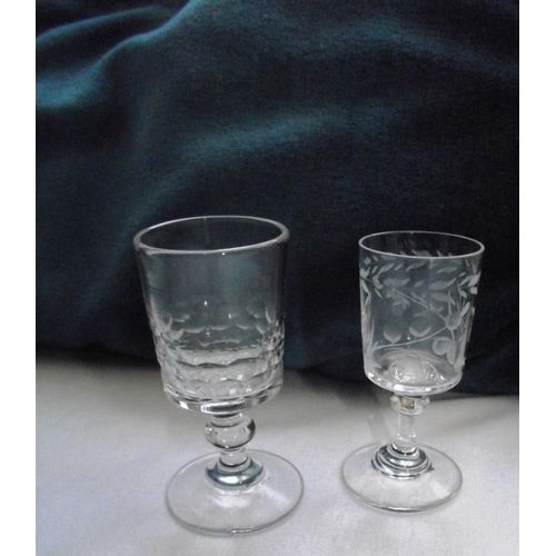 Petits Verres Anciens (2) 1 En Cristal 1 En Verre
