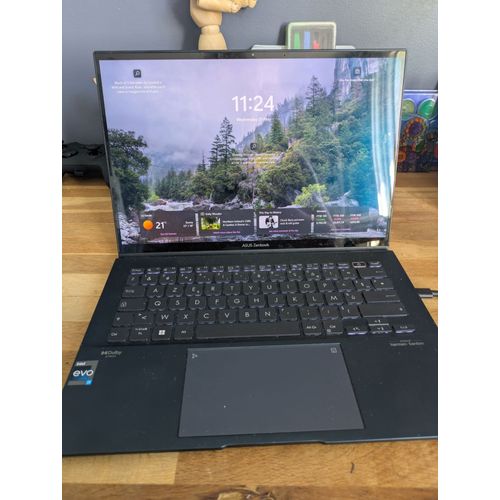 Asus Zenbook 14 OLED UX3402 - 14" Intel Core i7-1260P - 2.1 Ghz - Ram 16 Go - SSD 512 Go