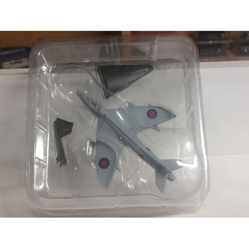 Hawker Hunter Avion, Plane, En Métal Del Prado Échelle 1:200 Neuf