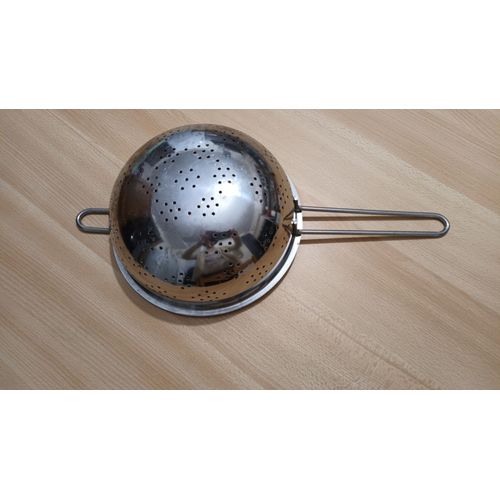 Grande Passoire Inox A Queue