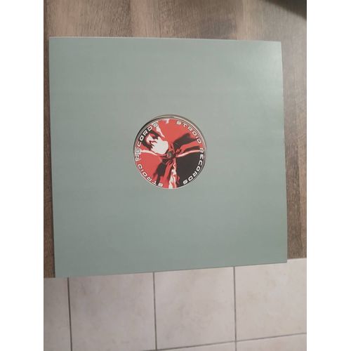 Vinyl Stroid 01