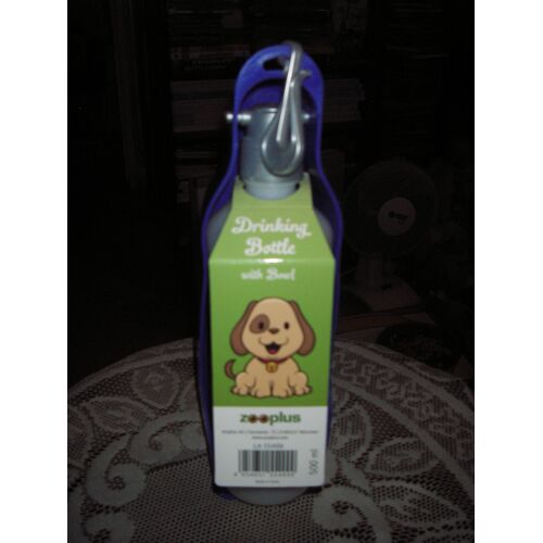 Gourde Pour Chien En Pvc Résistant, Marque Zooplus, Coloris Bleu,Gourde Transparente, Bouchon Argenté, Contenance 500 Ml, Crochet De Suspension En Pvc Coloris Argenté