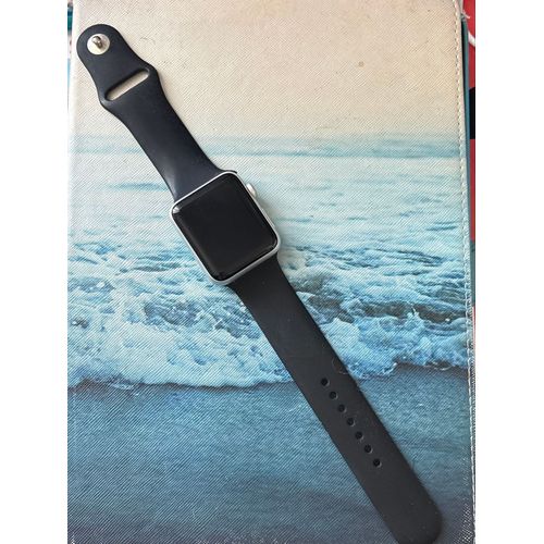 Apple Watch Série 3, 42 Mm Gris Argent - Bracelet Noir - Câble Inclus