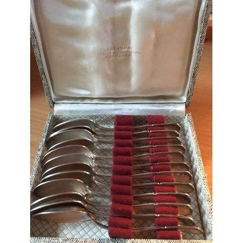 Boitier Comportant 12 Cuillères En Métal Argenté - 1907 - 2 Poinçons Carrés Pg Casque / 18