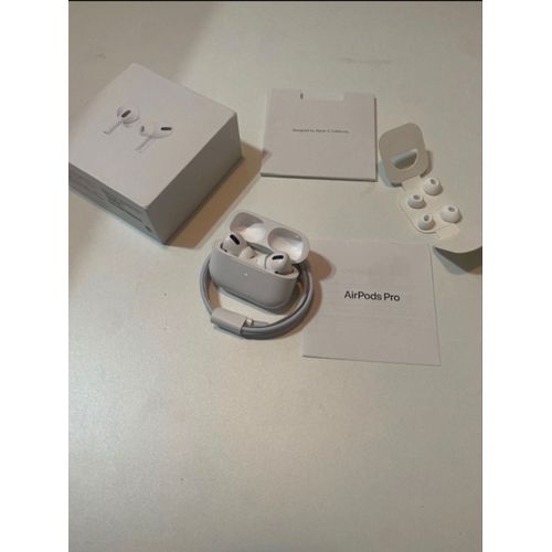 Écouteur sans fils en très bon état, vendu avec son câble de chargement, jamais servi et ses embouts pour le confort des oreilles qui n¿ont jamais servi aussi écouter dernière génération avec sa boîte