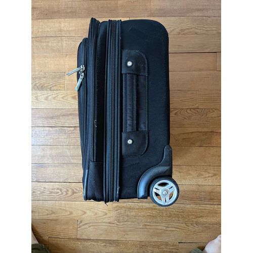 Valise haut de gamme Case logic semi-rigide noire