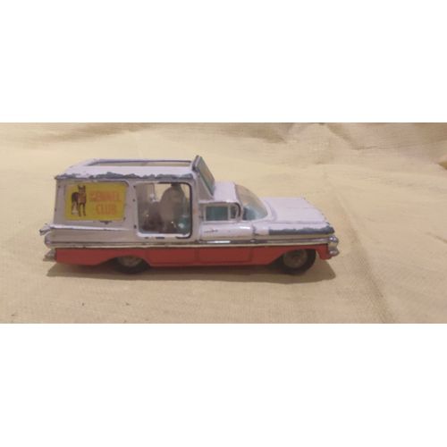 Corgi Toys Chevrolet Impala Kennel Club / Made In Great Britain