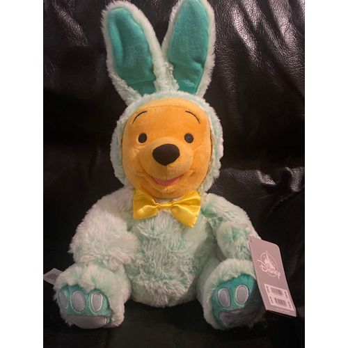 Disney Store Peluche Winnie l'Ourson de Pâques vert et noeud papillon jaune 40cm