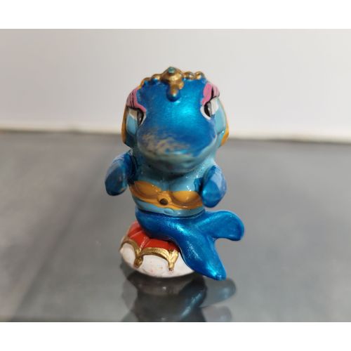 Figurine Kinder - Une Vie De Pacha Avec Les Squalibabas - Requin Jasmine Devine 4cm 1995