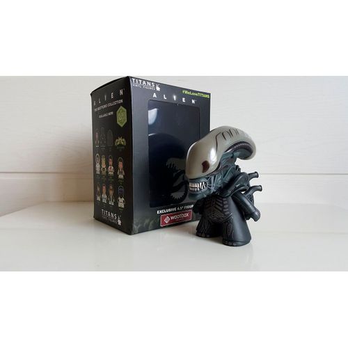 Alien - Titans Vinyl Figurines