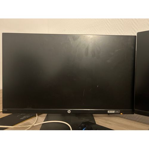 Vend pc gameur Pour les info merci de m’envoyer un message ou m’appeler au Je vend l’ensemble à 700€