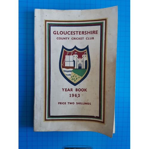 Le Livre De L'année 1963 Du Country Cricket Club Du Gloucestershire
