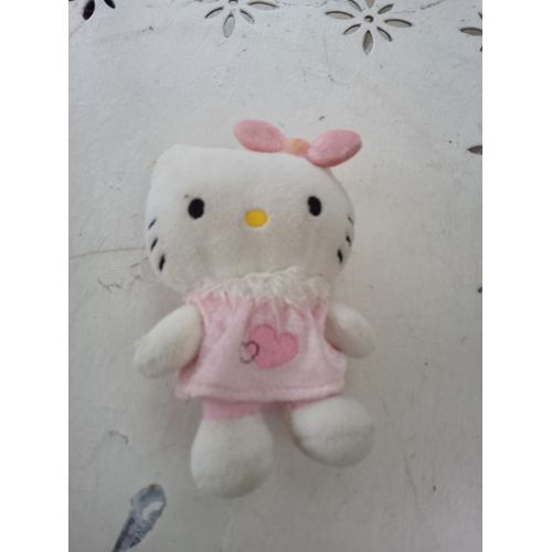 peluche hello kitty taille 14 cm..
