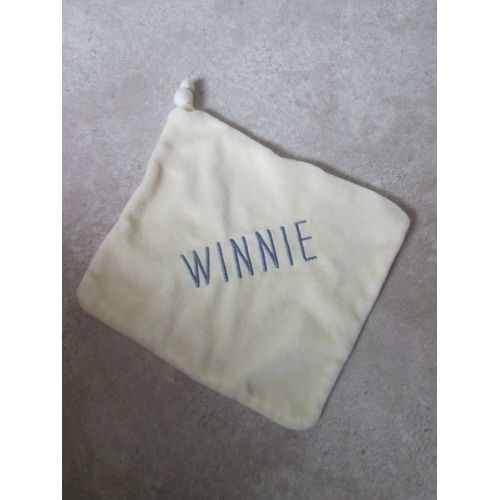 Doudou Plat Winnie Casino Jaune