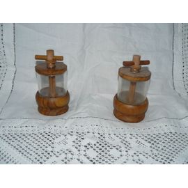 2 Moulins Sel Et Poivre En Bois D'Olivier Bon État