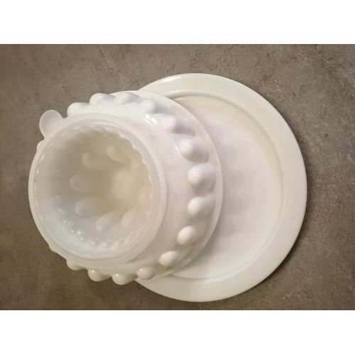 Petit Moule À Charlotte Avec Son Plateau Blanc Tupperware