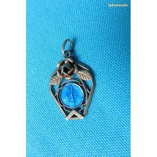 Ancienne Médaille Religieuse Dorée Et Bleue