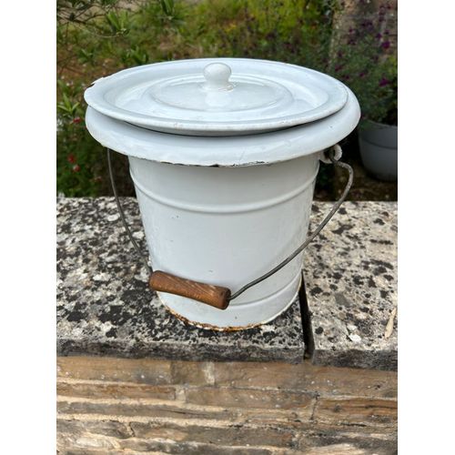 Ancien pot de chambre 1900 émaillé blanc avec couvercle