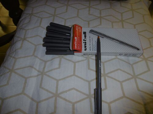 Stylo Roller Uni Ball Ii Rouge Micro 0.5mm Mitsubishi Boite De 12