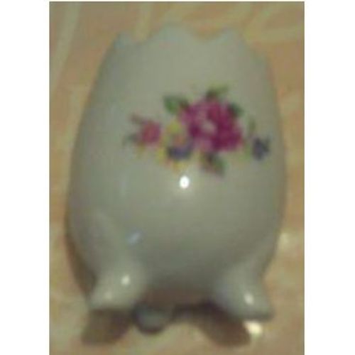 Oeuf Sur Pied - En Porcelaine - Made In Taiwan
