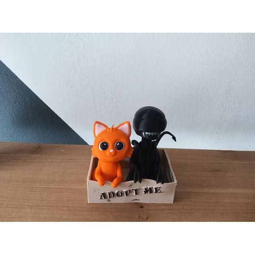 Figurine De Bebe Alien Et De Jones Le Chat Dans Le Film Alien