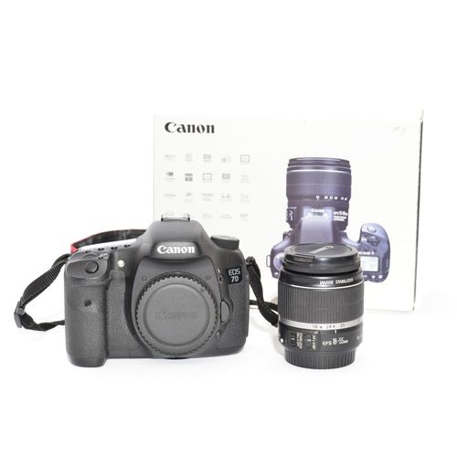 Kit Canon EOS 7D 18 mpix + Objectif EF-S 15-85 IS USM