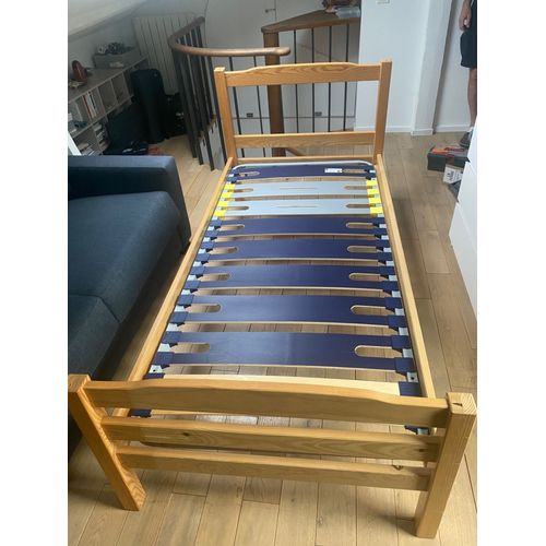 Lit Cadre En Bois Avec Sommier À Lattes