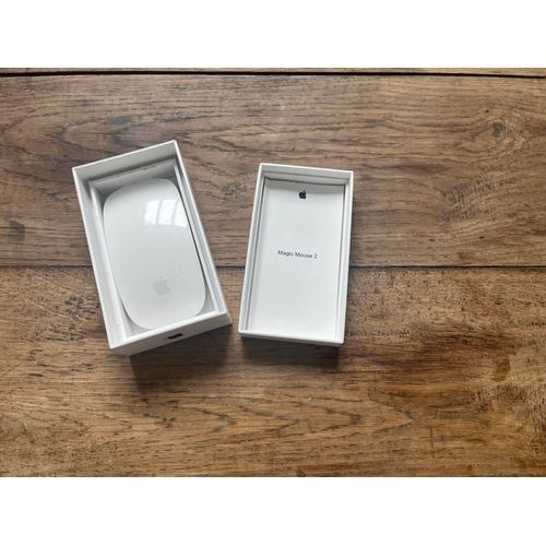 Souris de marque Apple dans son boitier