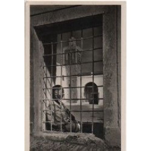 Carte Postale N° 843 Kairouan Tunisie Minaret De La Mosquee Du Barbier Vu D'Une Fenêtre - Editions La Cigogne