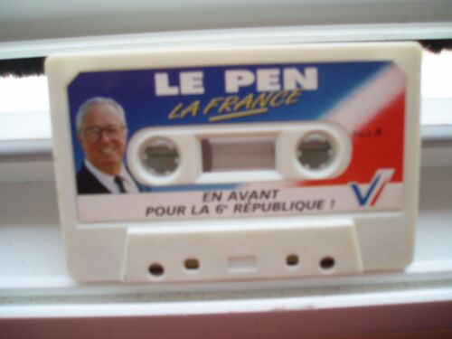 Le Pen / En Avant Pour La 6e Republique / Le Peuple.