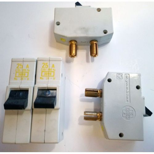 25 A Disjoncteur fusible automatique à broches 25A 220/380V