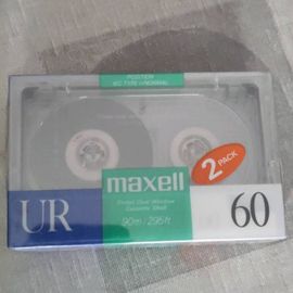 Cassettes audio vierge 60mn 60 mn UR Maxell tinted oval window cassette shell 90m 295ft. Position IEC TYPE I 1 normal 60 minutes ( 2x30) d' enregistrement pour magnétophone et walkman enregistreur lot