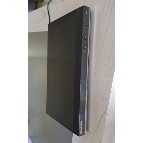 Lecteur Modele NO/MODELO No : DVD-D530 M/C :DVD-530/ZF