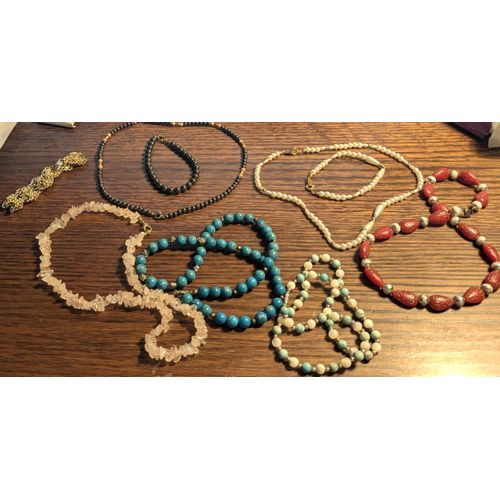Lot De Colliers Vintage