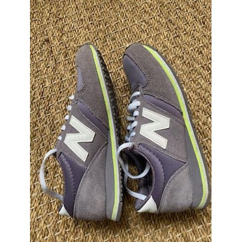 Baskets Basses New Balance 420 - 35