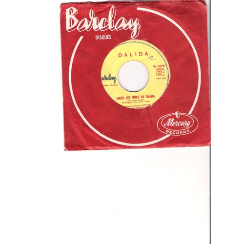 Dans Les Rues De Bahia Et Romantica