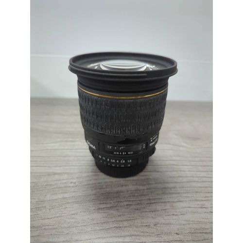 Sigma 20mm f/1.8 EX DG - Monture Nikon