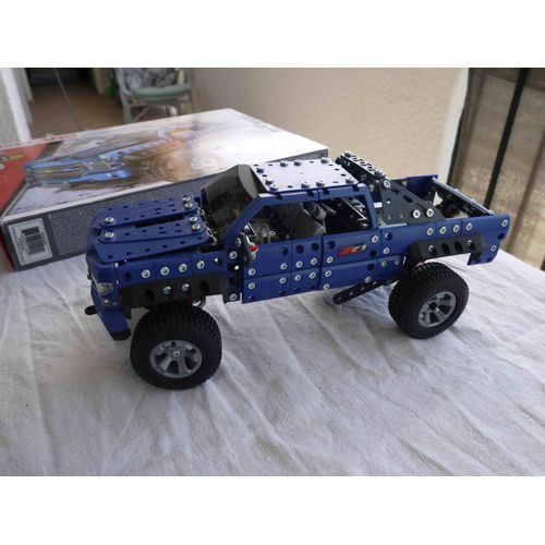 Grand Modèle Meccano Chevrolet Silverado Montée (Plus De 700 Pièces).