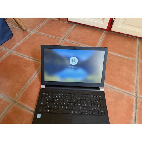 Toshiba Satellite Pro A50-E-24K - 15.6" Intel Core i7-7500U - 2.7 Ghz - Ram 8 Go - SSD 256 Go