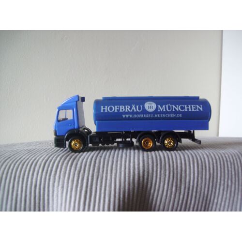 Camion Mercedes Atego Biere Hofbrau Ho 1/87-Grell