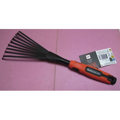 BLACK & DECKER Râteau à main 9 dents, lgr41 cm Poignée Ergonomique - Noir/Orange