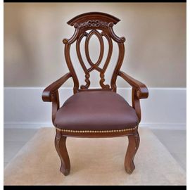 Lot De Deux Fauteuils En Cuir Marron Véritable Avec Structure En Bois De Hêtre