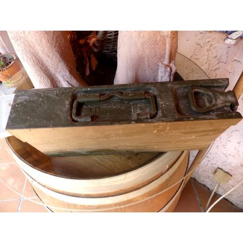 Boite À Munitions Militaire 8-140-12-121-1508