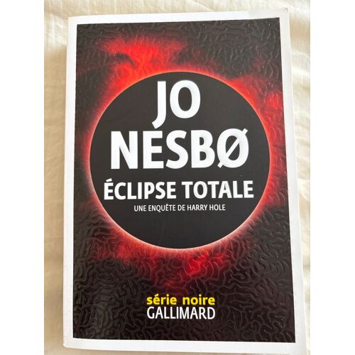 Éclipse Totale - Jo Nesbo