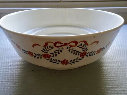 Cuvette de toilette ancienne en faïence