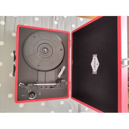 Je vends Auna Peggy Sue - Platine vinyle portable look rétro , 2 haut-parleurs, USB pour numérisation (sortie RCA, 33/45/78 tours) - rouge.